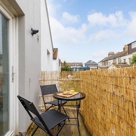 Charming 2 Bedroom Flat In Central Hove With Free Parking Exterior photo