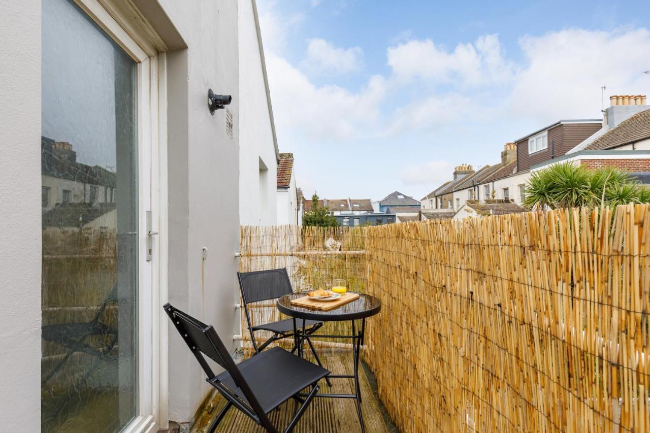 Charming 2 Bedroom Flat In Central Hove With Free Parking Exterior photo